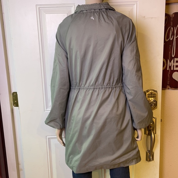 NWT light weight jacket - Picture 5 of 8